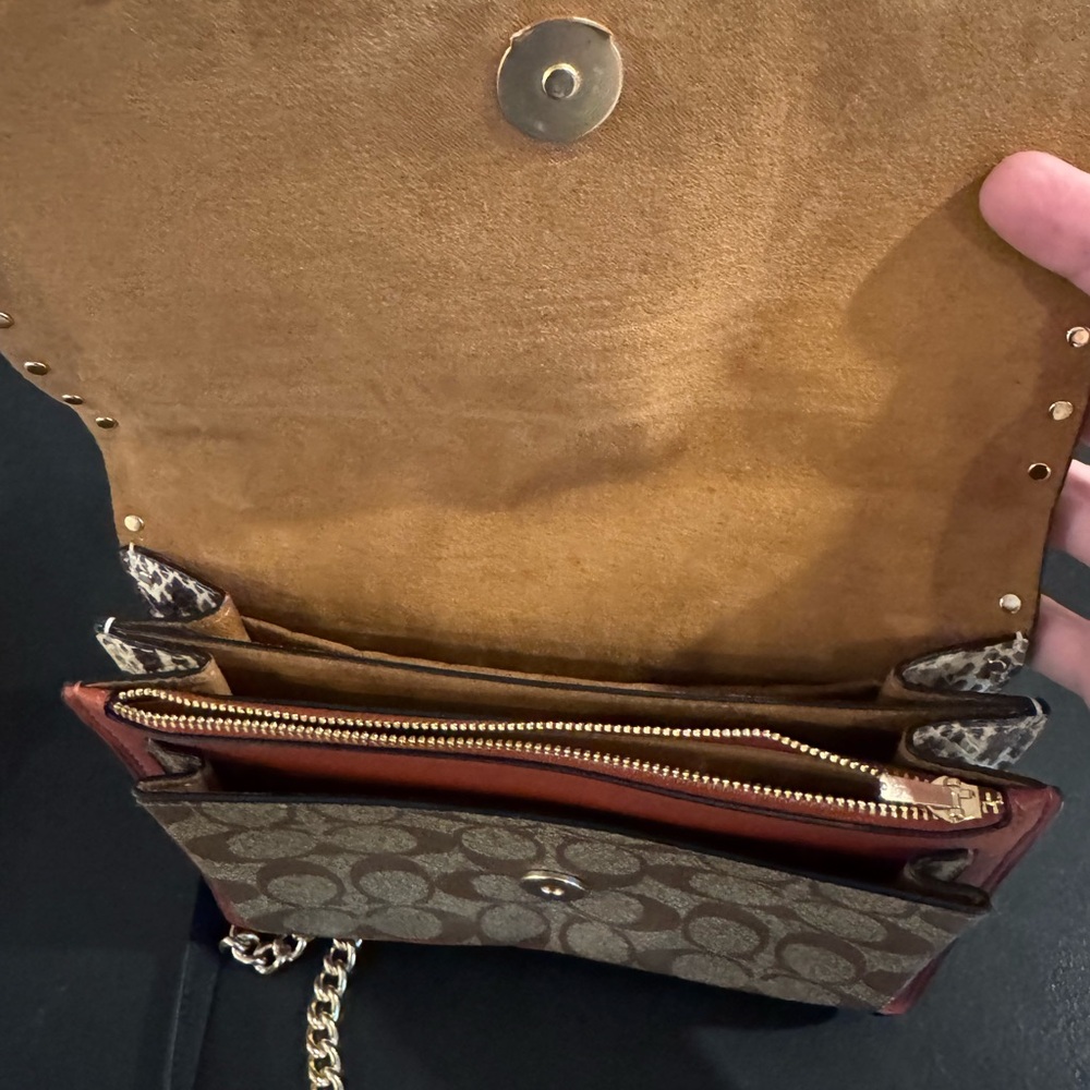Coach Klare Crossbody Crossbody Bag with Gold Chain -NWOT - Picture 4 of 4